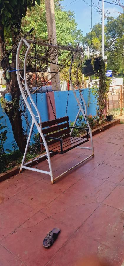 Tony'S Garden House Back Packers Inn Jaffna Exterior foto