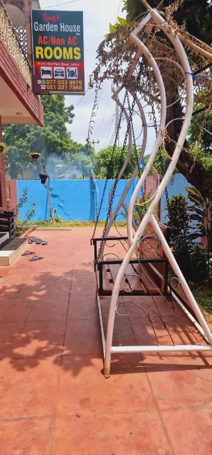 Tony'S Garden House Back Packers Inn Jaffna Exterior foto
