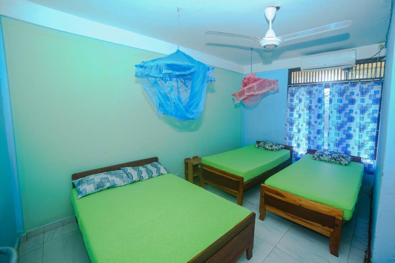 Tony'S Garden House Back Packers Inn Jaffna Exterior foto