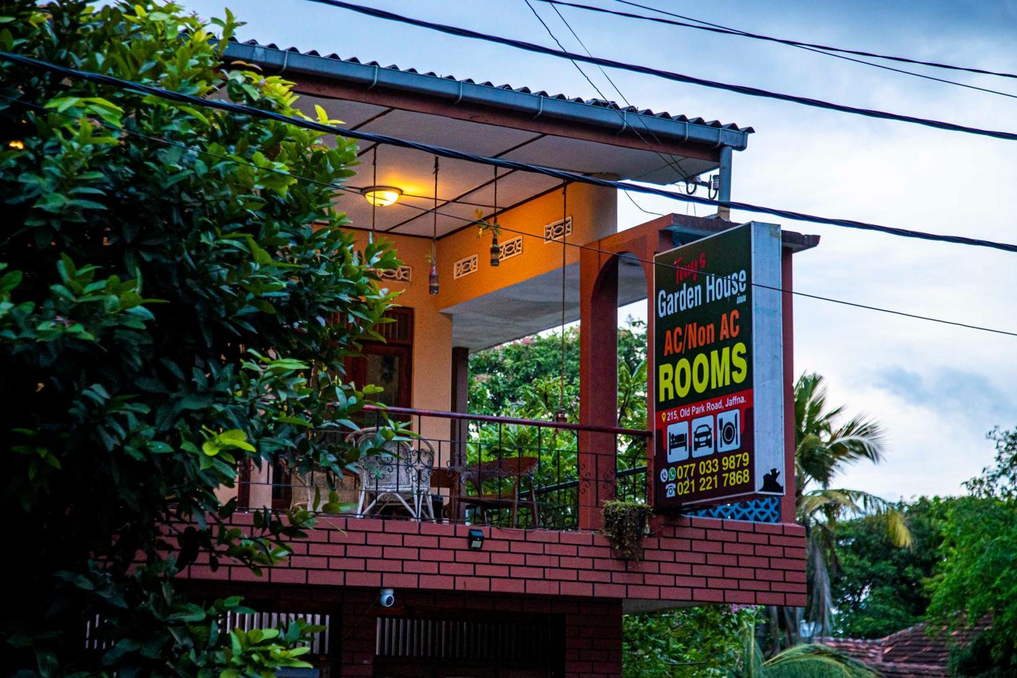 Tony'S Garden House Back Packers Inn Jaffna Exterior foto