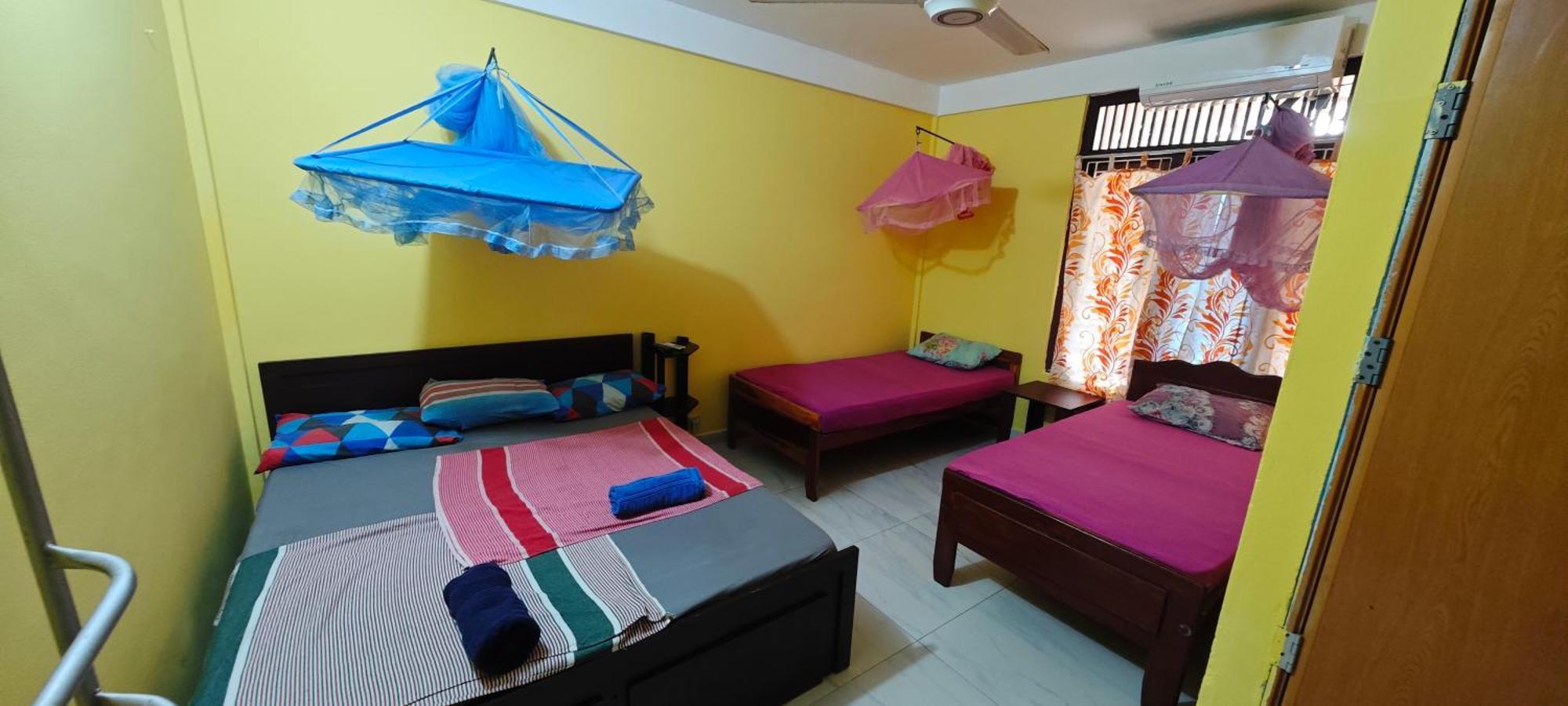 Tony'S Garden House Back Packers Inn Jaffna Exterior foto
